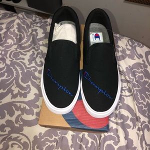 Champion fringe slips on size 8.5M